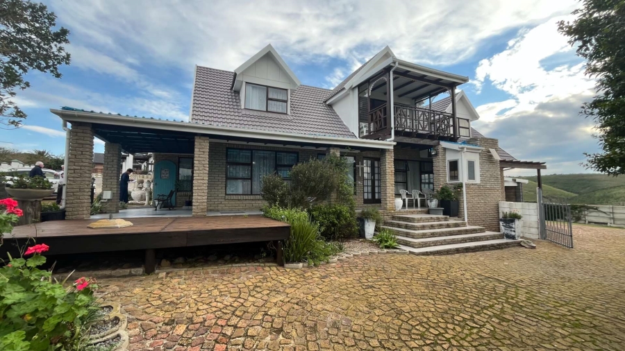 4 Bedroom Property for Sale in Hartenbos Heuwels Western Cape